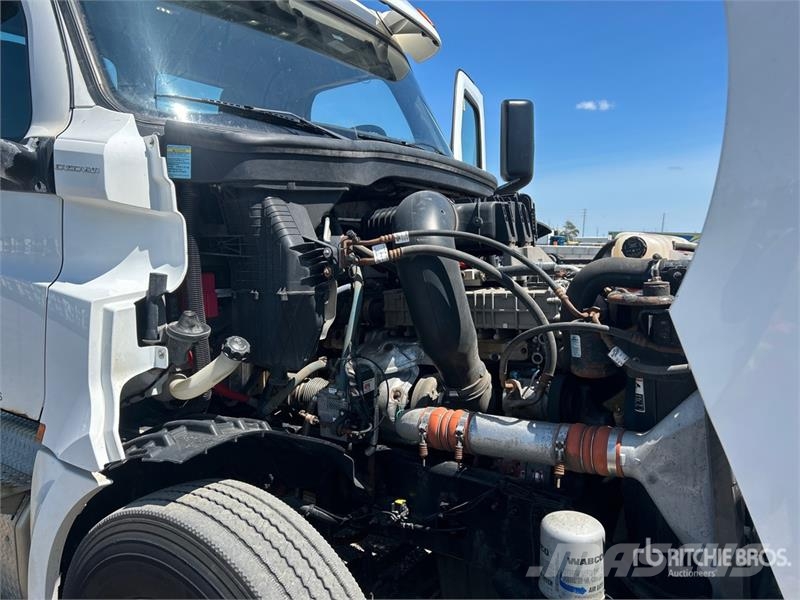Freightliner Cascadia 126 Tractor Units