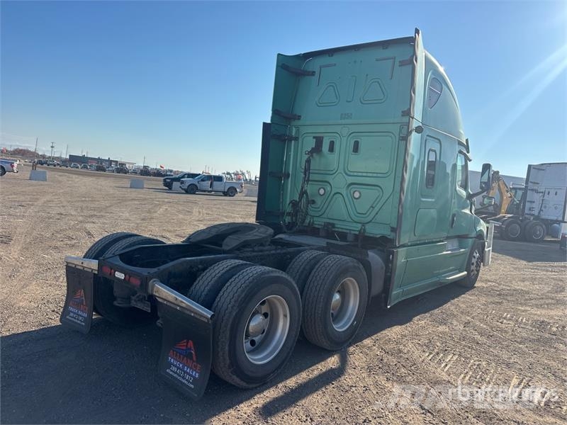Freightliner Cascadia 126 6x4 T/A Sleeper Truck Tractor Truck Tractor Units