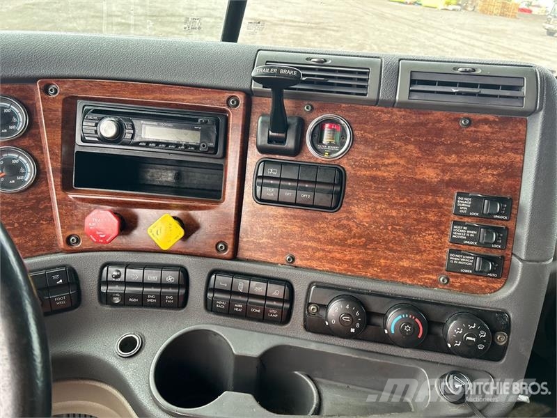 Freightliner Cascadia 125 Vetopöytäautot
