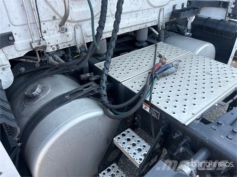 Freightliner Cascadia 126 Naudoti vilkikai