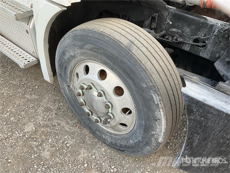 Freightliner Cascadia 126 وحدات الجر