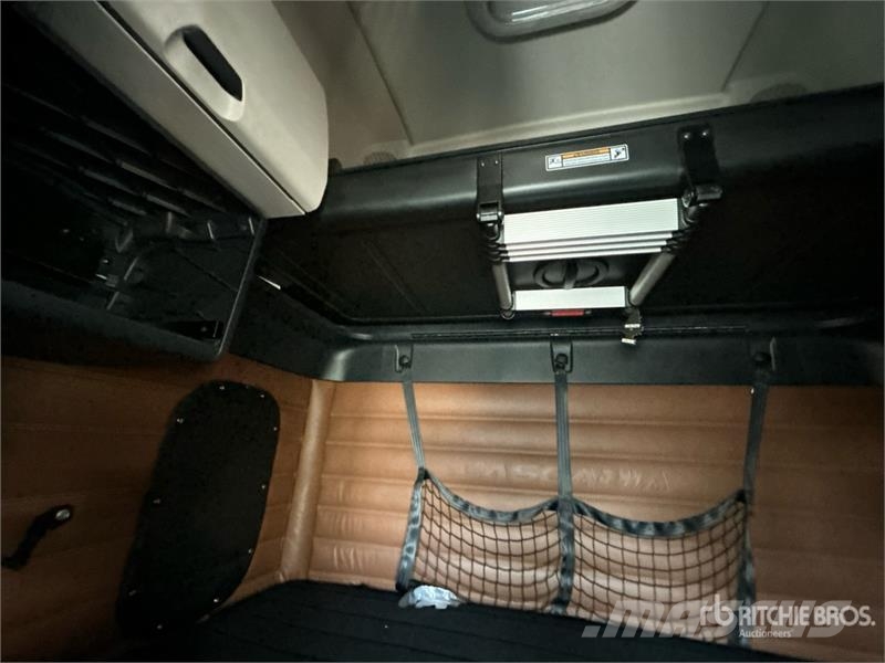 Freightliner Cascadia 126 Naudoti vilkikai