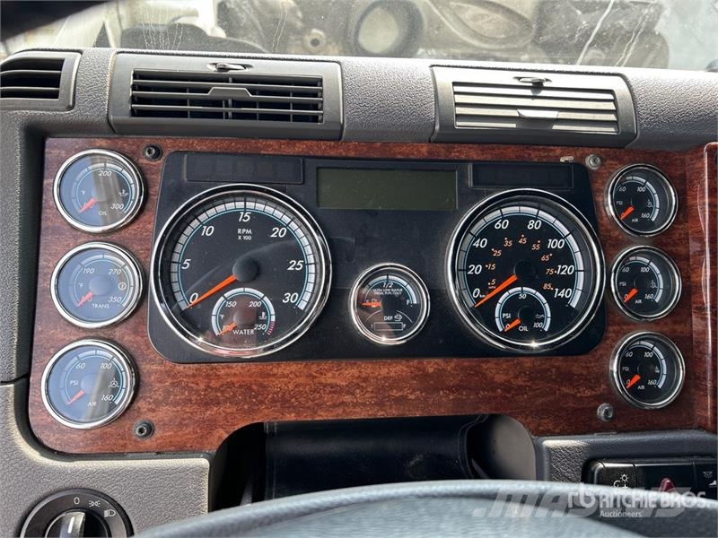 Freightliner Cascadia 125 6x4 T/A Sleeper Truck Tractor Motrici e Trattori Stradali
