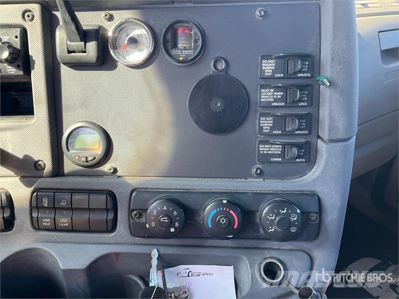 Freightliner Cascadia 125 وحدات الجر