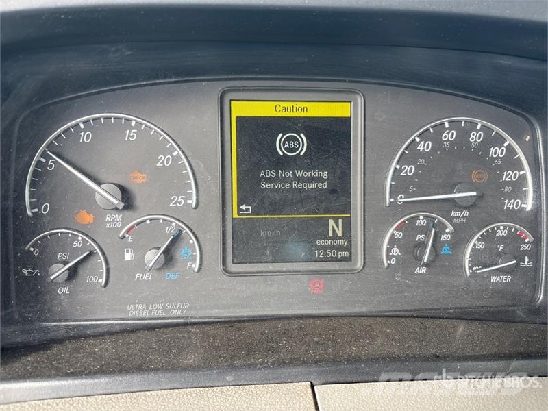 Freightliner Cascadia 126 曳引機組件
