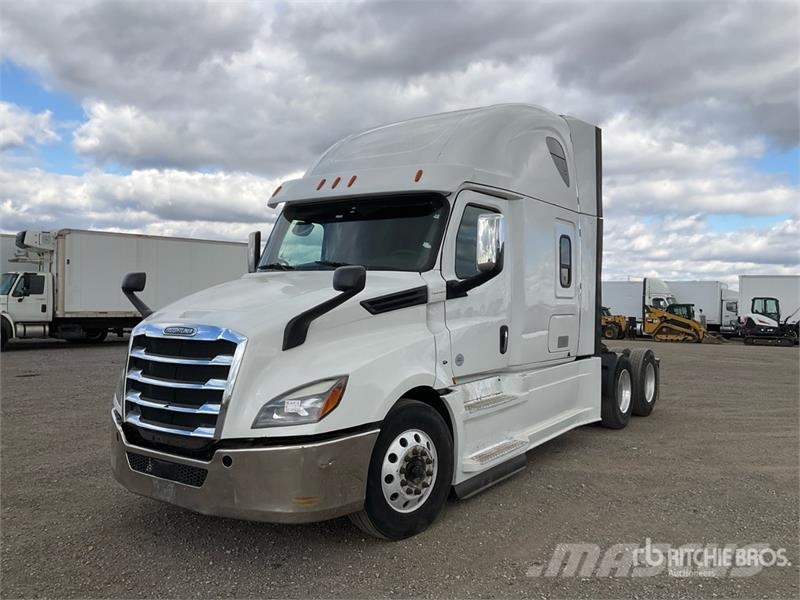Freightliner Cascadia 126 6x4 T/A Sleeper Truck Tractor وحدات الجر