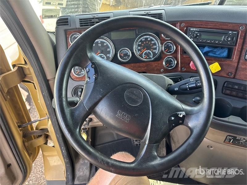 Freightliner Cascadia 125 6x4 T/A Sleeper Truck Tractor Tracteur routier