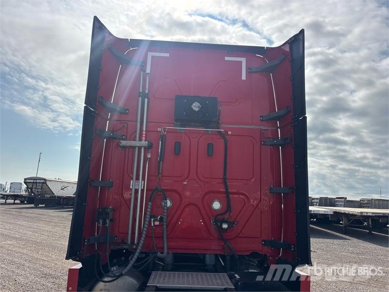 Freightliner Cascadia 126 Prime Movers