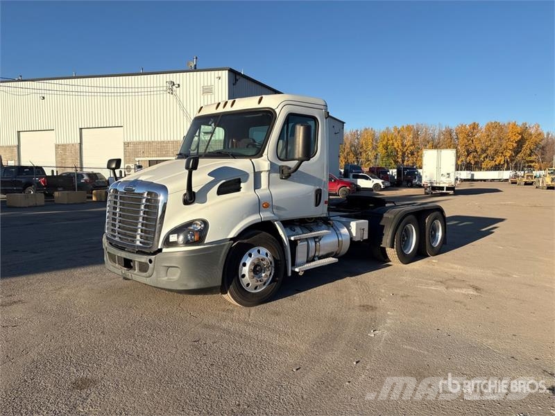 Freightliner Cascadia 113 وحدات الجر
