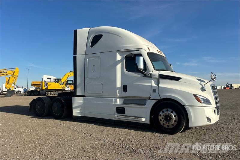 Freightliner Cascadia 126 Vetopöytäautot