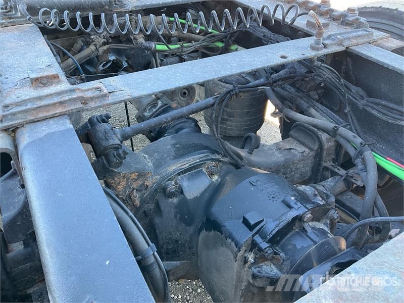 Freightliner Cascadia 125 6x4 T/A Sleeper Truck Tractor Sattelzugmaschinen