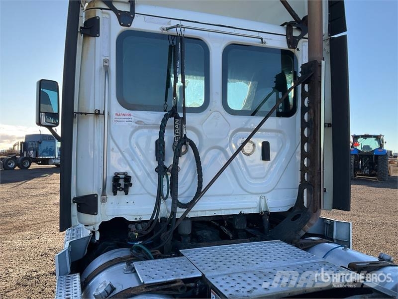 Freightliner Cascadia 125 Nyergesvontatók