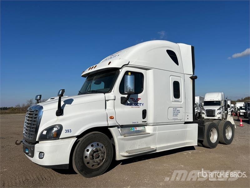 Freightliner Cascadia 125 6x4 T/A Sleeper Truck Tractor Truck Tractor Units