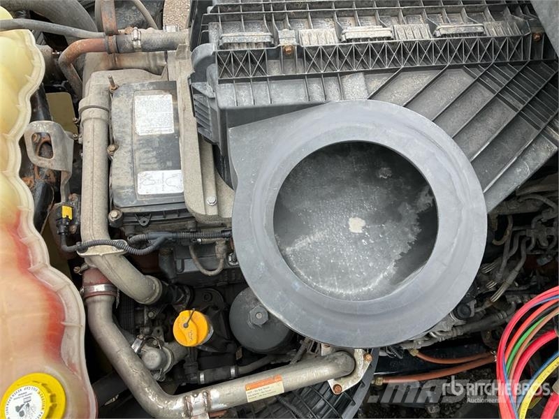 Freightliner Cascadia 126 6x4 T/A Sleeper Truck Tractor Motrici e Trattori Stradali