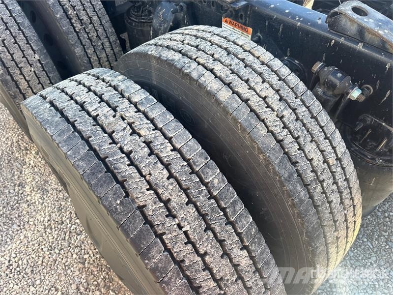 Freightliner Cascadia 126 Trekkers