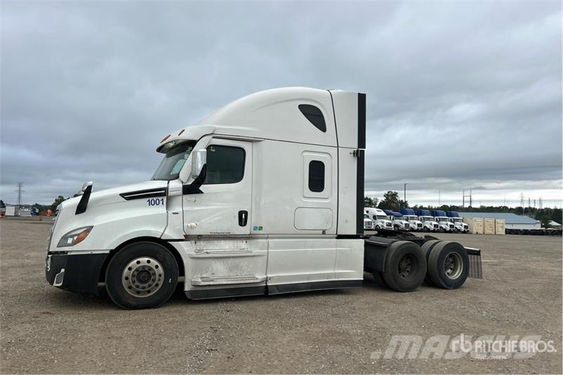 Freightliner Cascadia 126 6x4 T/A Sleeper Truck Tractor 曳引機組件