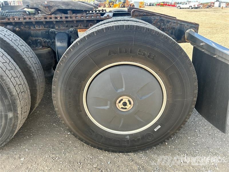 Freightliner Cascadia 126 6x4 T/A Sleeper Truck Tractor Trækkere