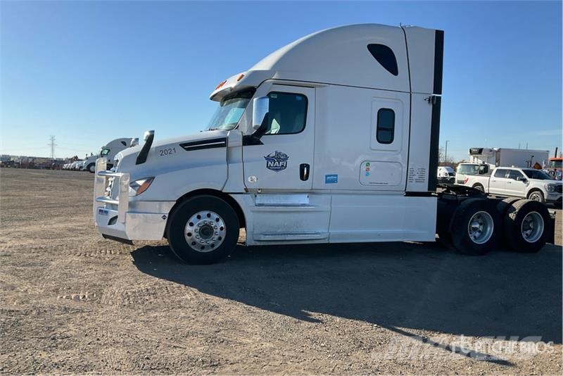 Freightliner Cascadia 126 6x4 T/A Sleeper Truck Tractor وحدات الجر