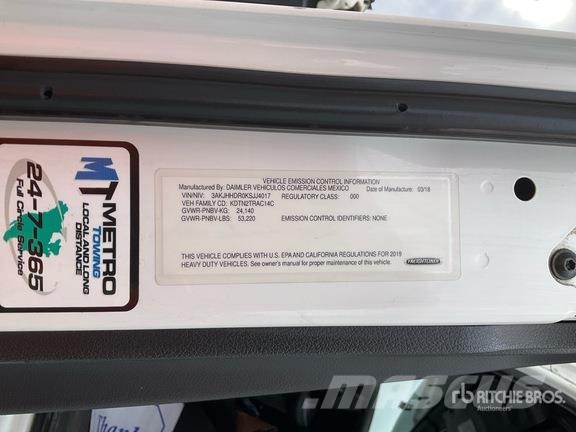 Freightliner Cascadia 126 6x4 T/A Sleeper Truck Tractor وحدات الجر