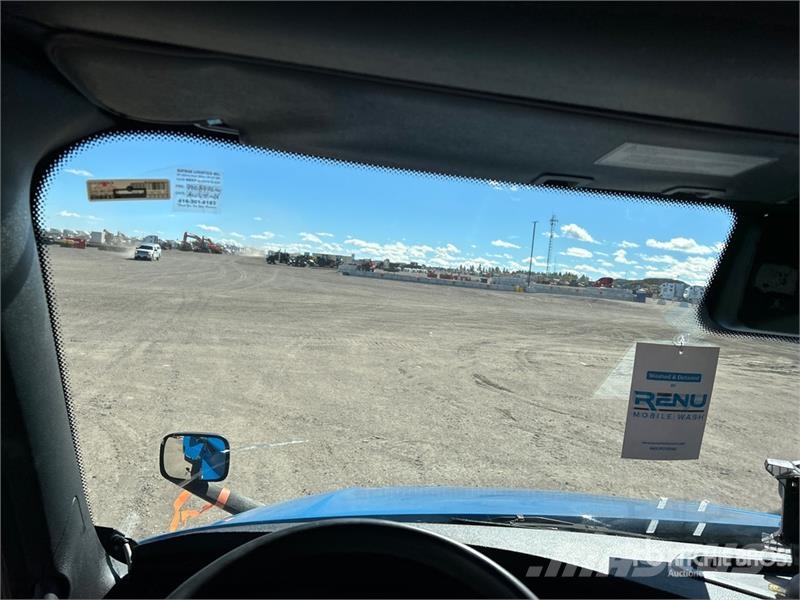 Freightliner Cascadia 126 6x4 T/A Sleeper Truck Tractor وحدات الجر