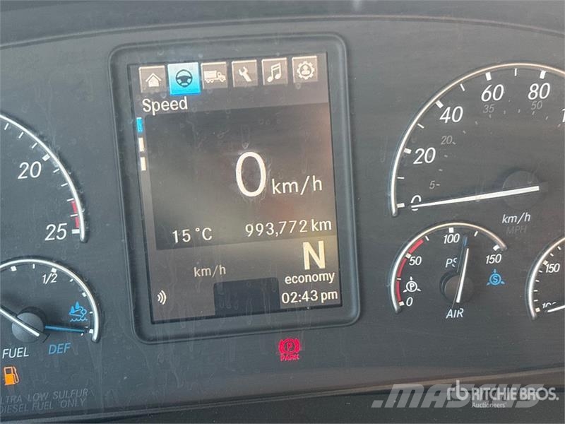 Freightliner Cascadia 126 Vetopöytäautot