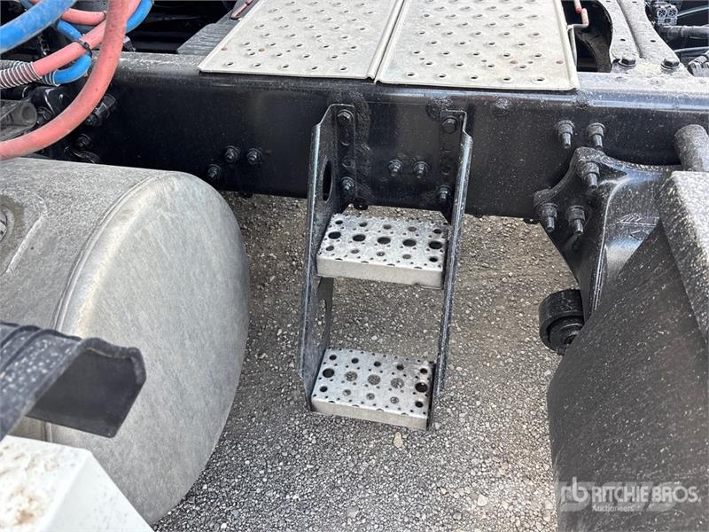 Freightliner Cascadia 126 Truck Tractor Units