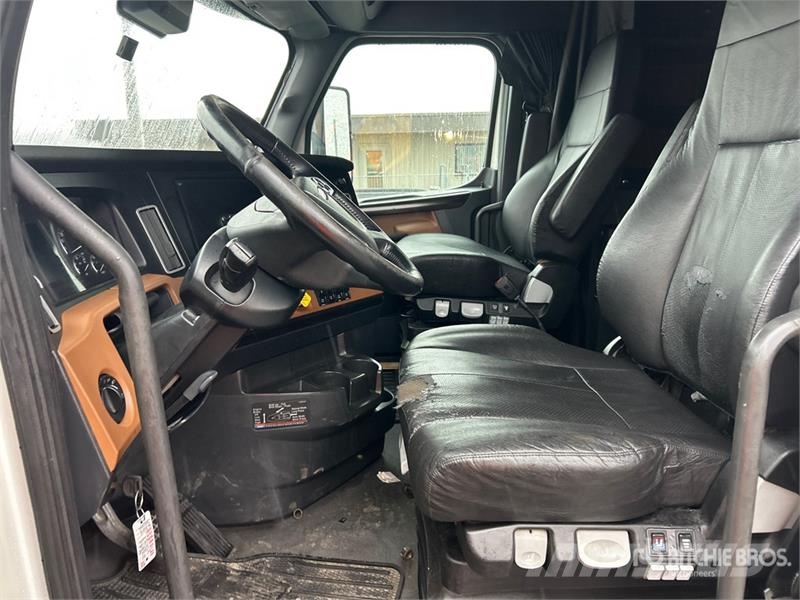 Freightliner Cascadia 126 Nyergesvontatók