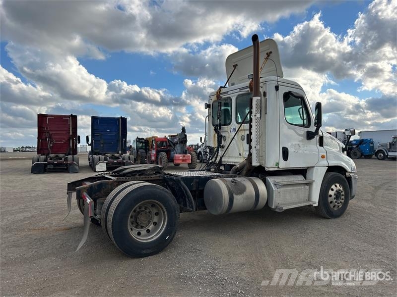 Freightliner Cascadia 125 Tractor Units