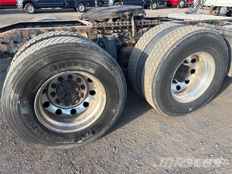 Freightliner Cascadia 126 Седельные тягачи