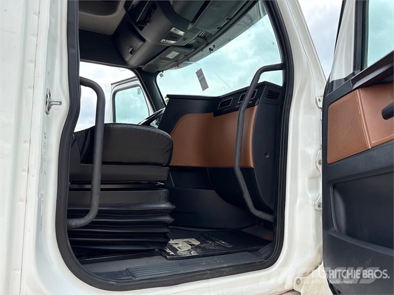 Freightliner Cascadia 126 Prime Movers