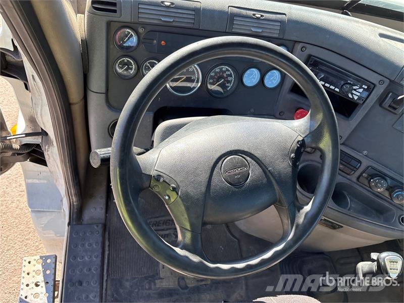 Freightliner Cascadia 125 وحدات الجر