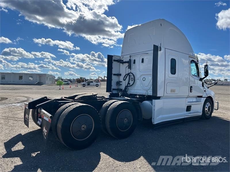 Freightliner Cascadia 126 وحدات الجر