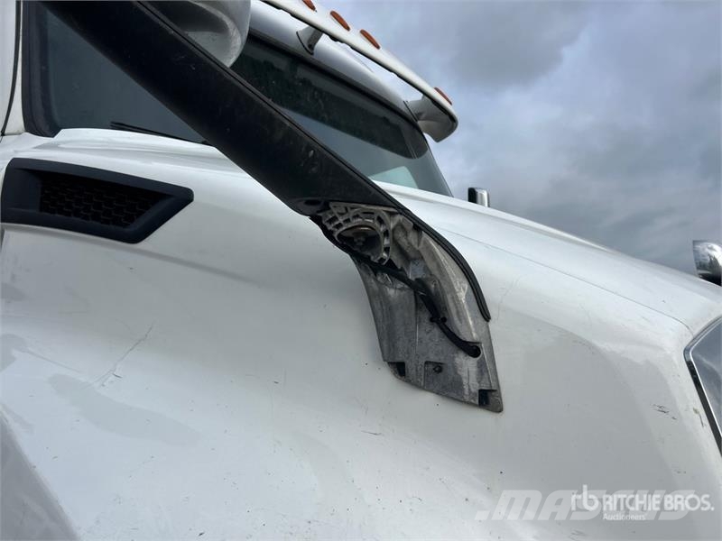 Freightliner Cascadia 116 Тягачі