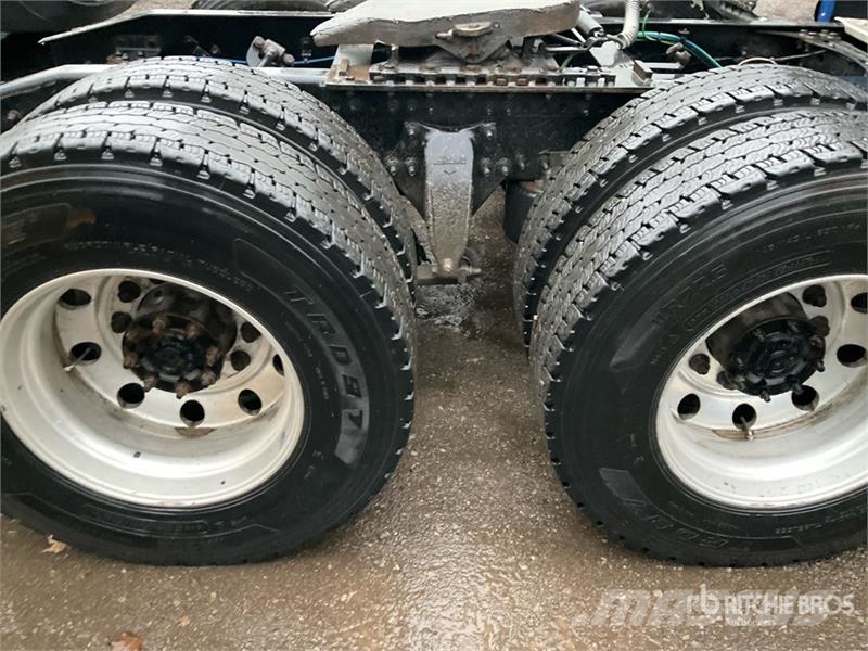 Freightliner Cascadia 126 Truck Tractor Units