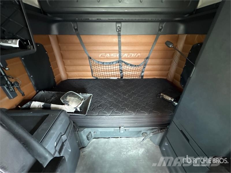 Freightliner Cascadia 126 Prime Movers