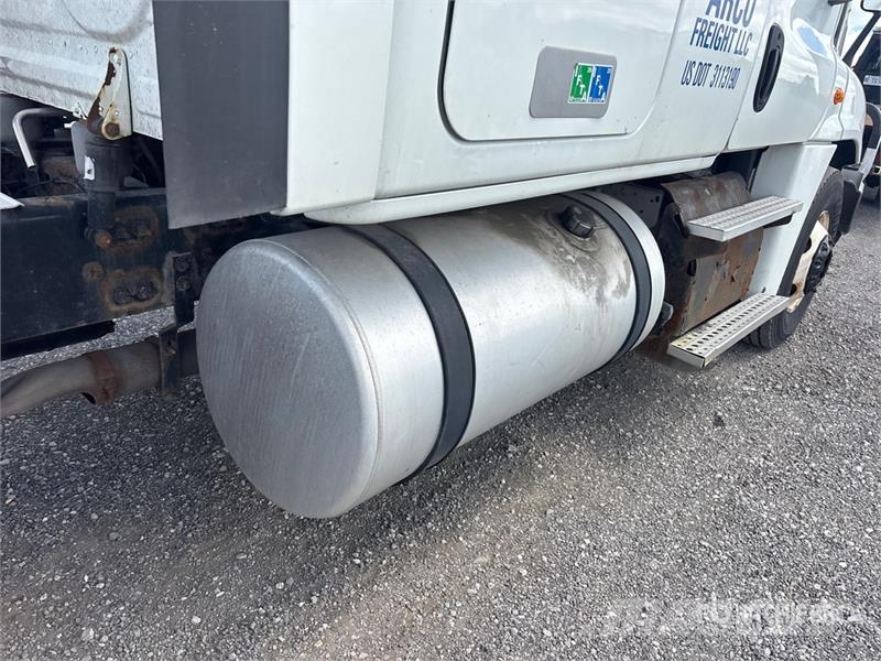 Freightliner Cascadia 125 6x4 T/A Sleeper Truck Tractor Motrici e Trattori Stradali