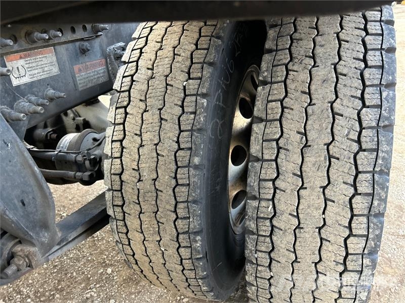 Freightliner Cascadia 113 Trekkers