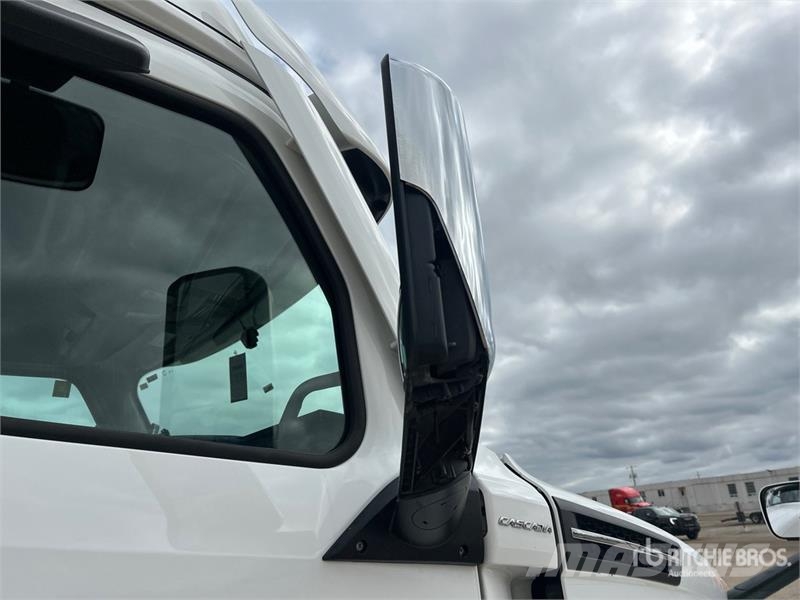 Freightliner Cascadia 126 وحدات الجر