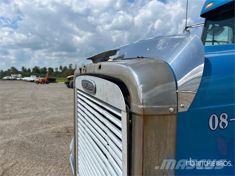 Freightliner Classic 120 Vetopöytäautot