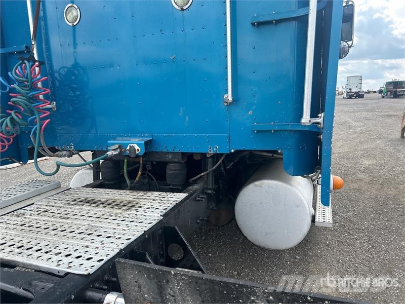 Freightliner Classic 120 Vetopöytäautot