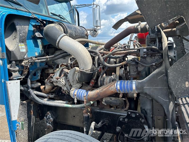 Freightliner Classic 120 Vetopöytäautot