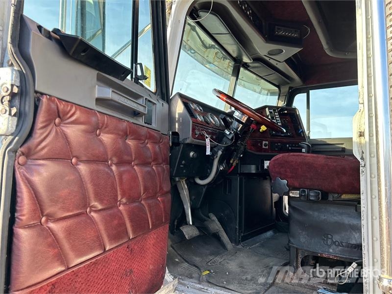 Freightliner Classic 120 Седельные тягачи