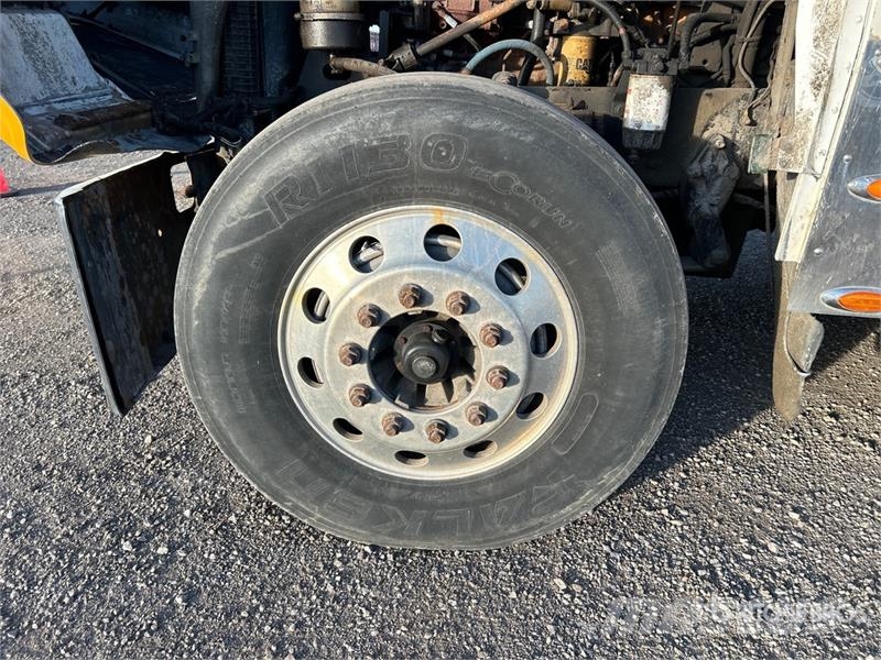 Freightliner Classic 120 Седельные тягачи