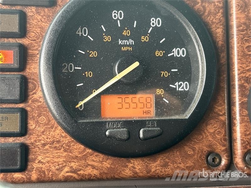 Freightliner Classic 120 Vetopöytäautot