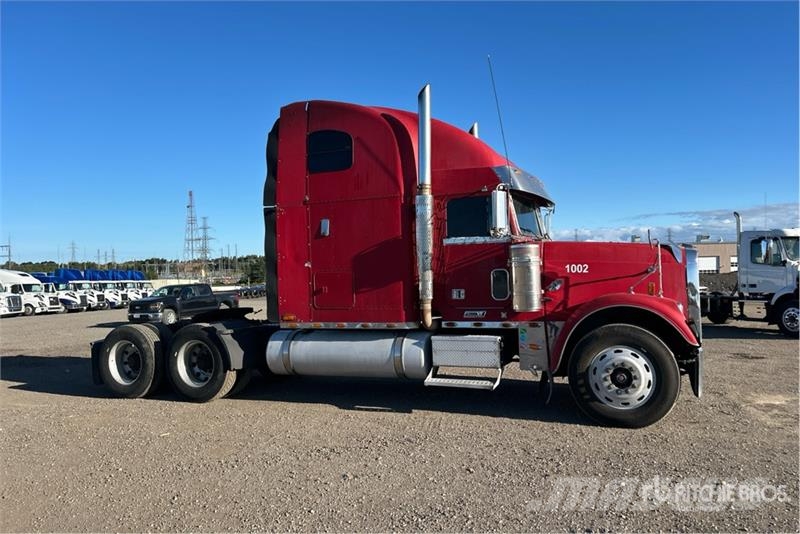 Freightliner Classic 120 Седельные тягачи