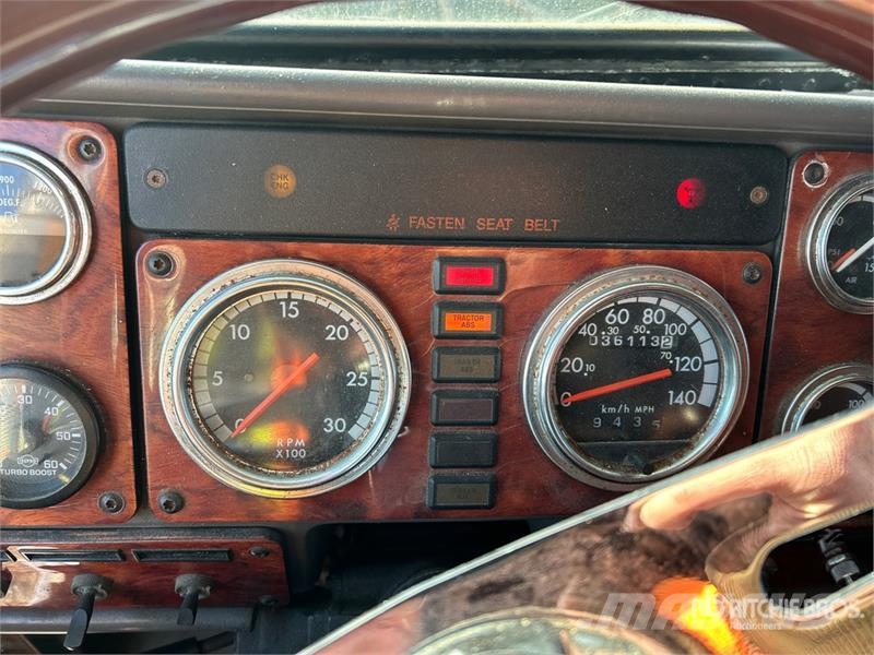 Freightliner Classic 120 Седельные тягачи