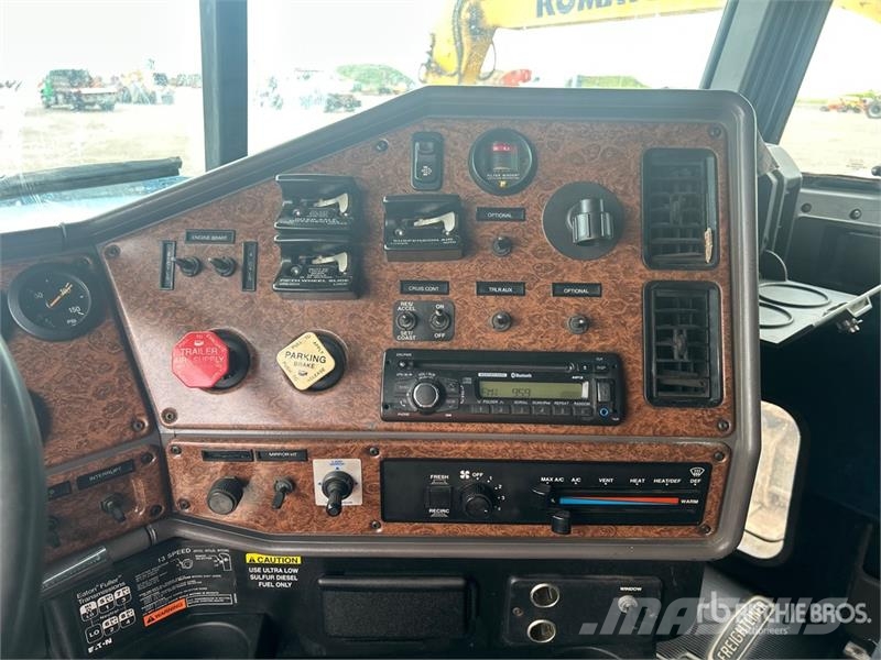 Freightliner Classic 120 Vetopöytäautot