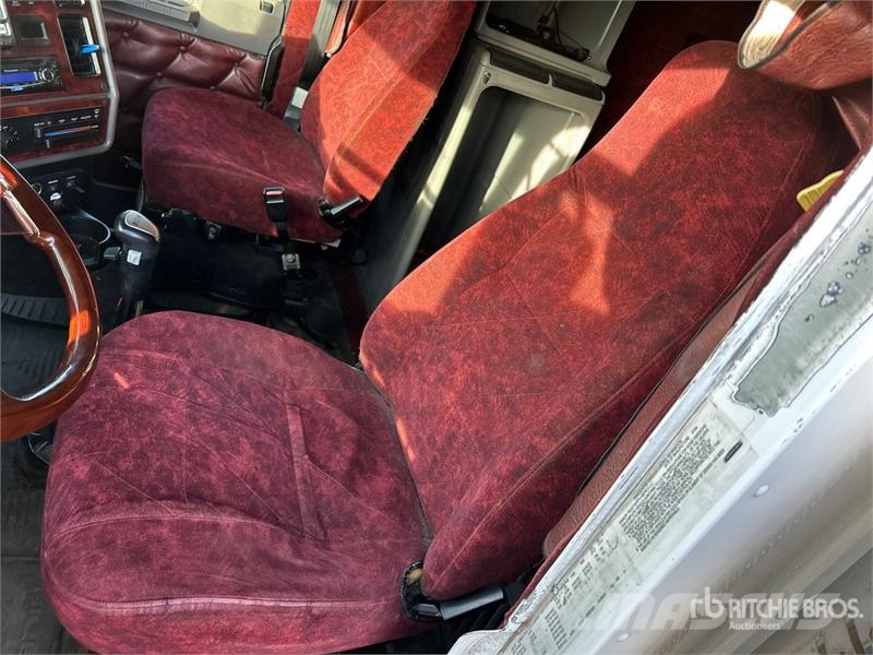 Freightliner Classic 120 Седельные тягачи