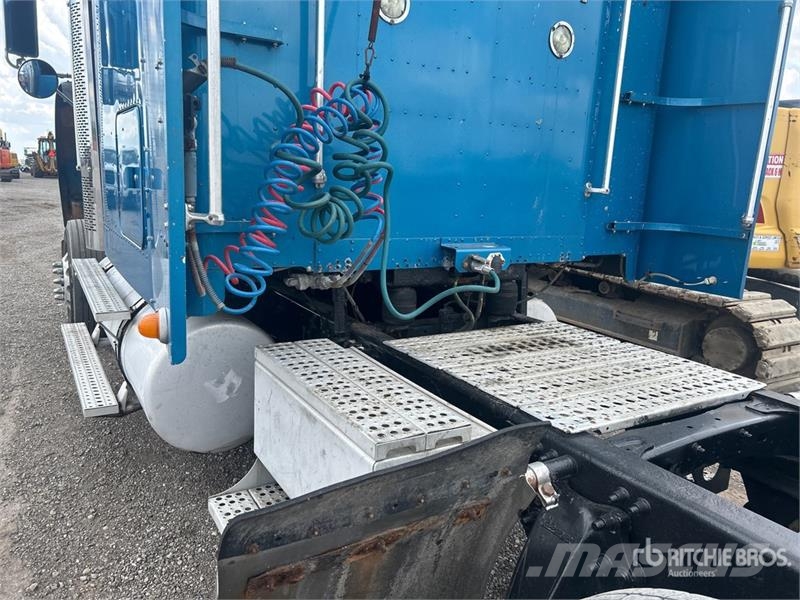 Freightliner Classic 120 Vetopöytäautot