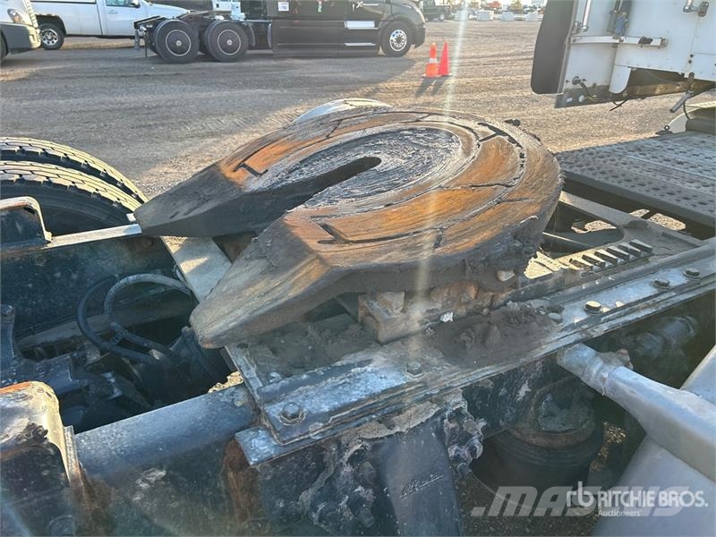 Freightliner Classic 120 Седельные тягачи
